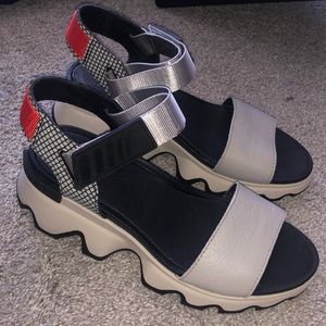 NWOT Sorel Kinetic Sandal